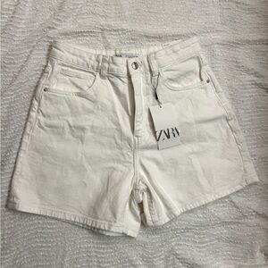 Zara White Denim Mom Shorts Size 6 NWT High Waist Jean Shorts New